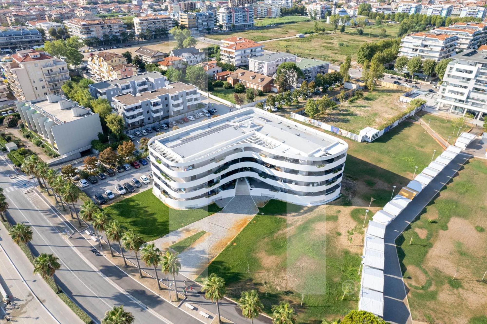Homiday - Waterfront Montesilvano Marina المظهر الخارجي الصورة